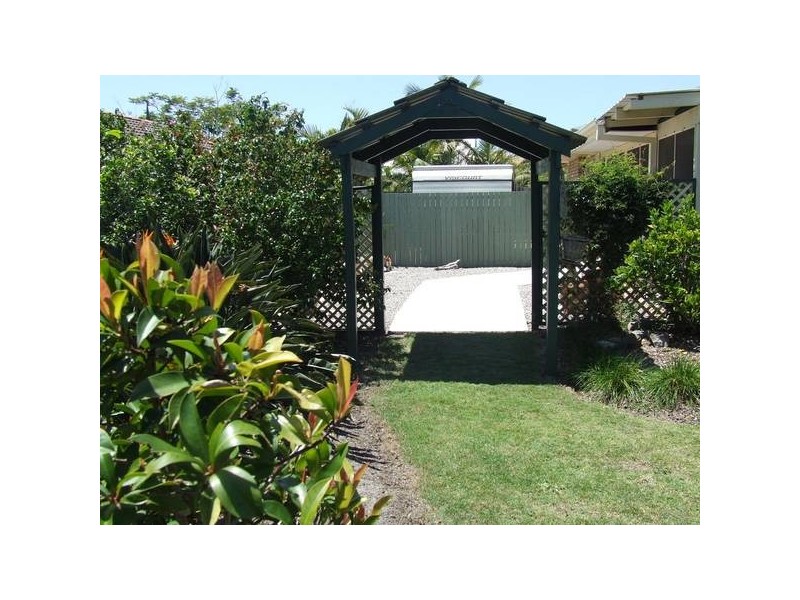 Sandstone Point QLD 4511