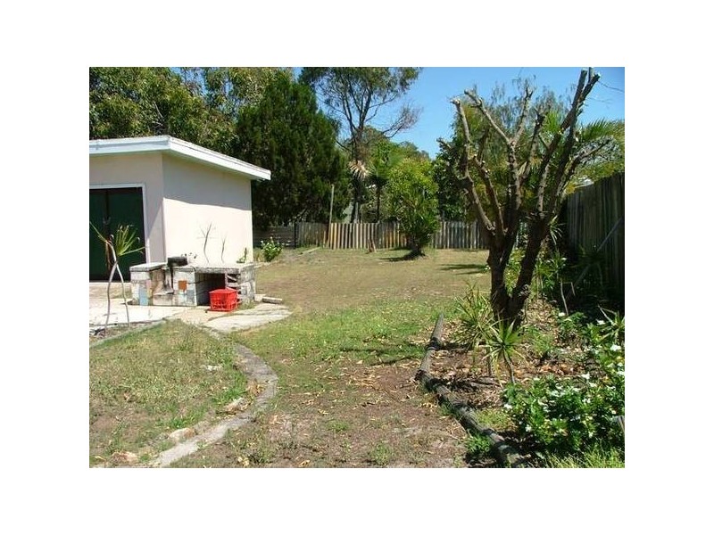6 Cypress, Bribie Island QLD 4507