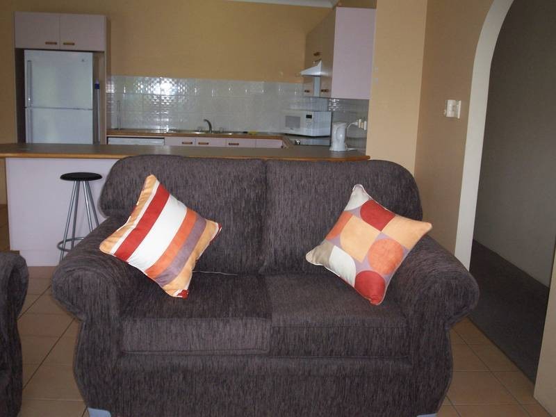 3/5 Wattle Ave, Bribie Island QLD 4507