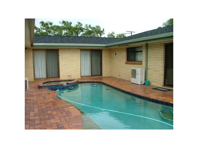 4 Heron Street, Woorim, Bribie Island QLD 4507