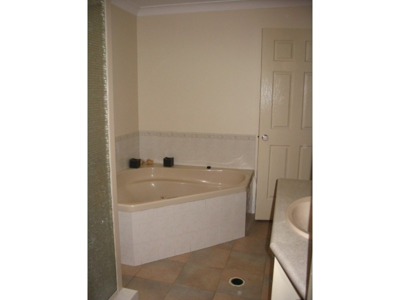 1/13 Pentas Drive, Bongaree QLD 4507