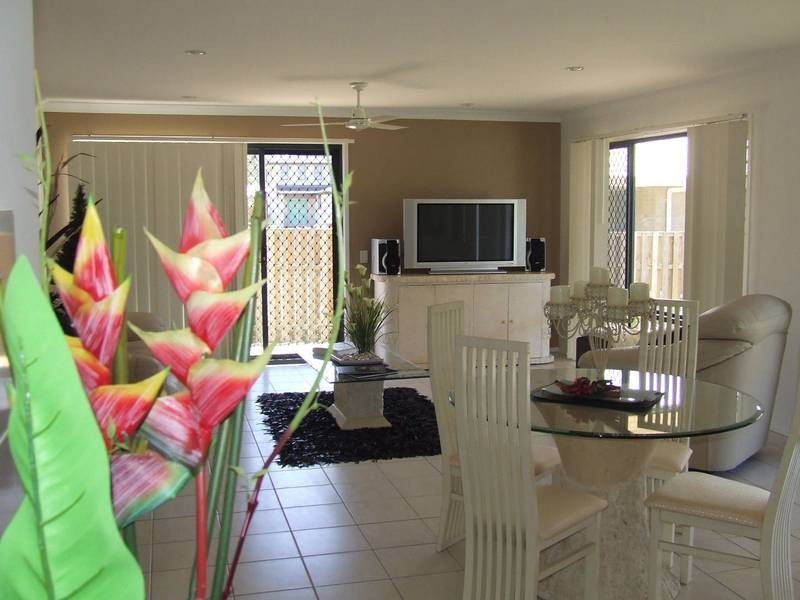 Sandstone Point QLD 4511
