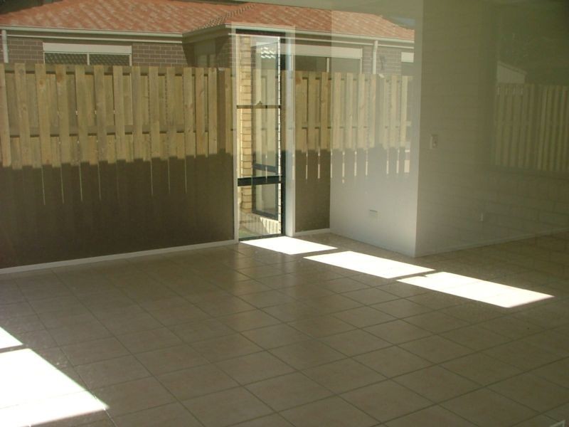 8 Ellis, Sandstone Point QLD 4511