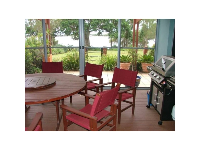 Sandstone Point QLD 4511