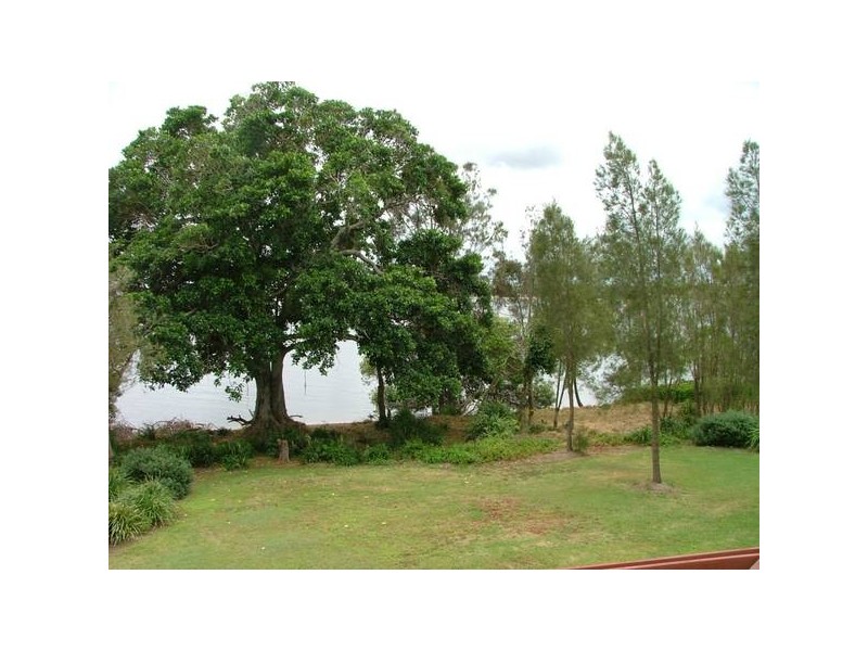Sandstone Point QLD 4511