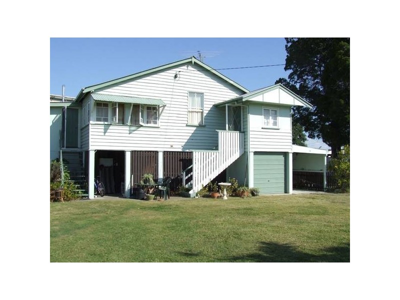 14 Hall Avenue, Bribie Island QLD 4507