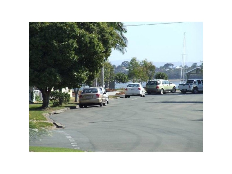 14 Hall Avenue, Bribie Island QLD 4507