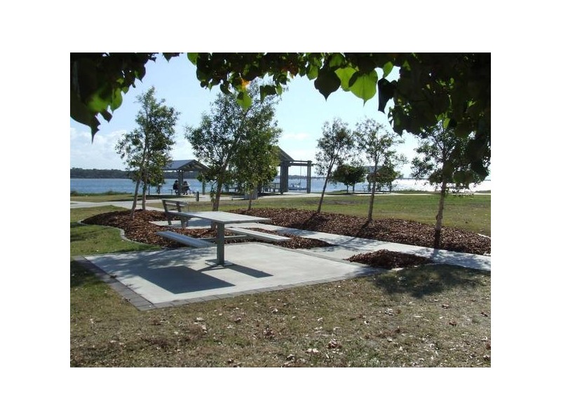 14 Hall Avenue, Bribie Island QLD 4507