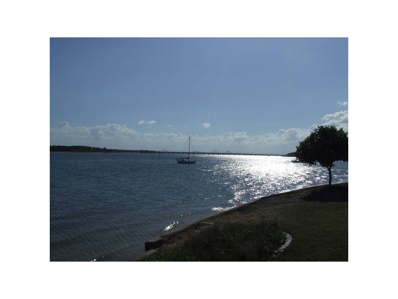 14 Hall Avenue, Bribie Island QLD 4507