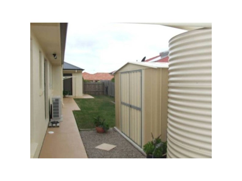 Sandstone Point QLD 4511