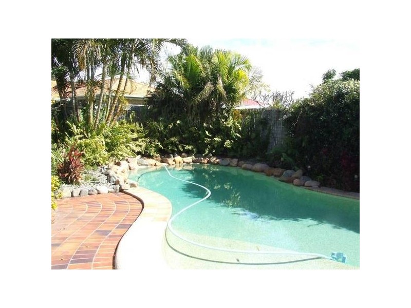 Sandstone Point QLD 4511