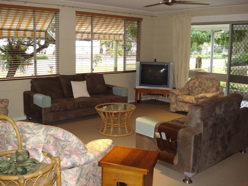 11 Solander Esplanade, Bribie Island QLD 4507 Bribie Island First National Real Estate Leased