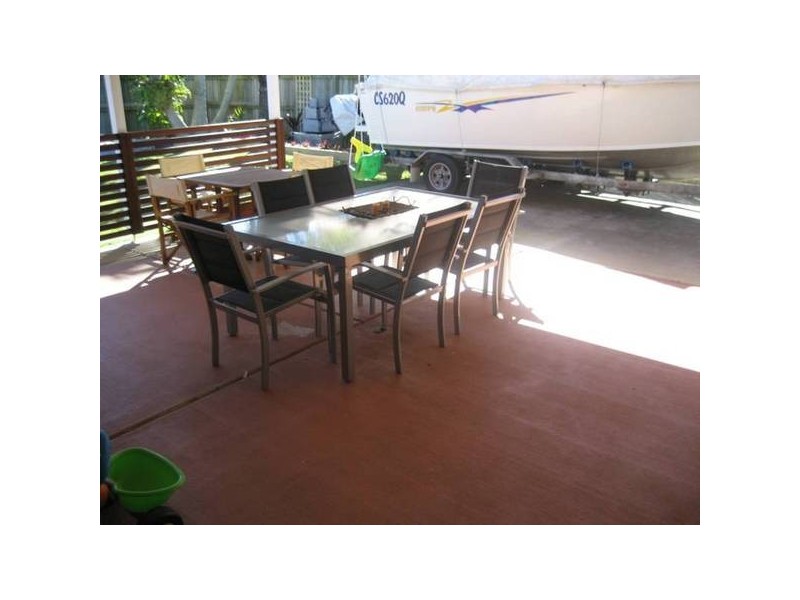 Sandstone Point QLD 4511