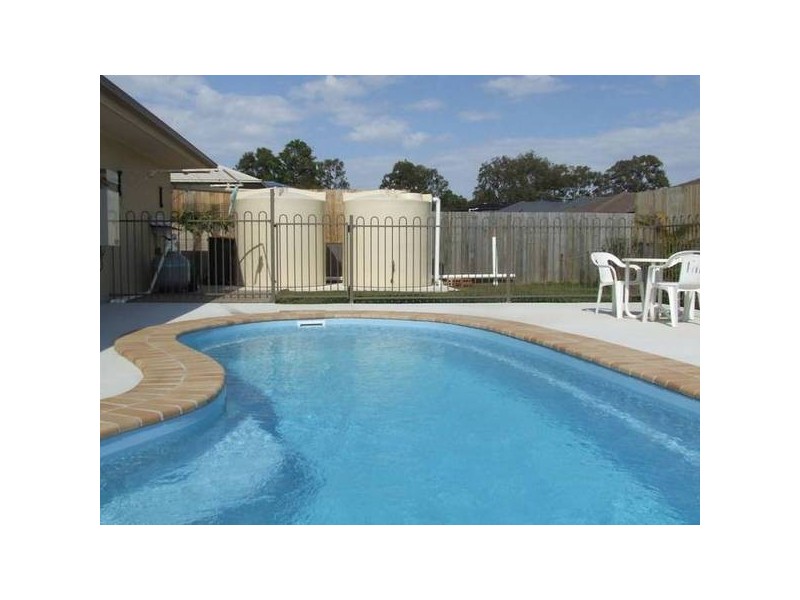 Sandstone Point QLD 4511