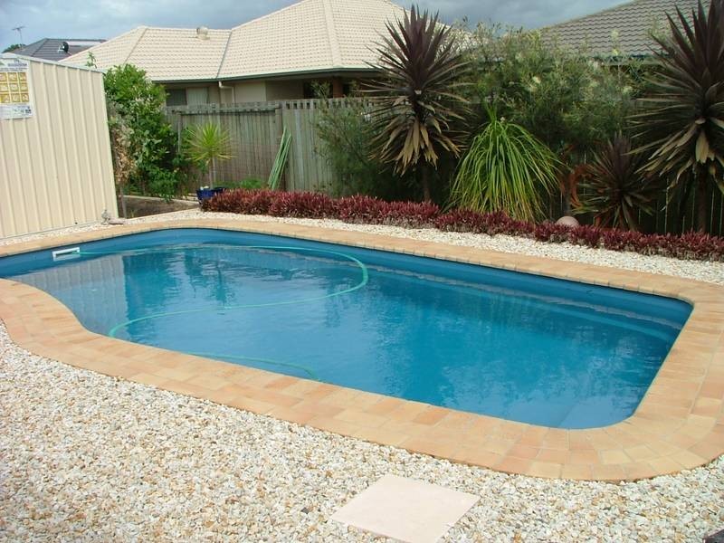 4 Cremorne Court, Sandstone Point QLD 4511