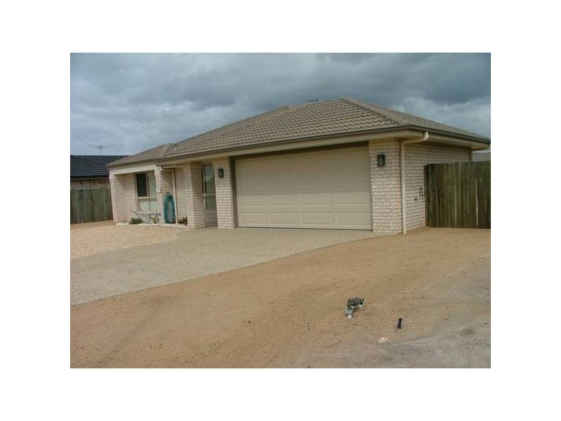 4 Cremorne Court, Sandstone Point QLD 4511