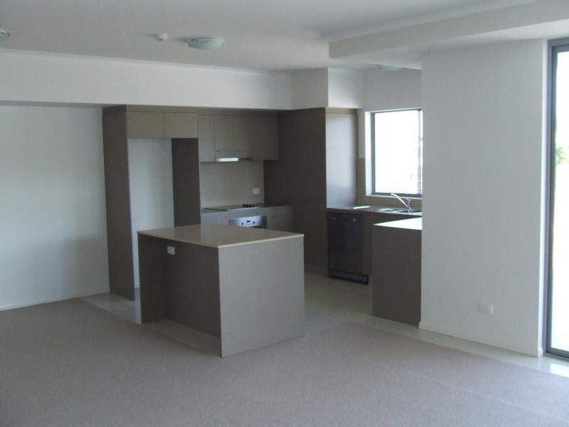 10/6 Dolphin Drive, Bongaree QLD 4507