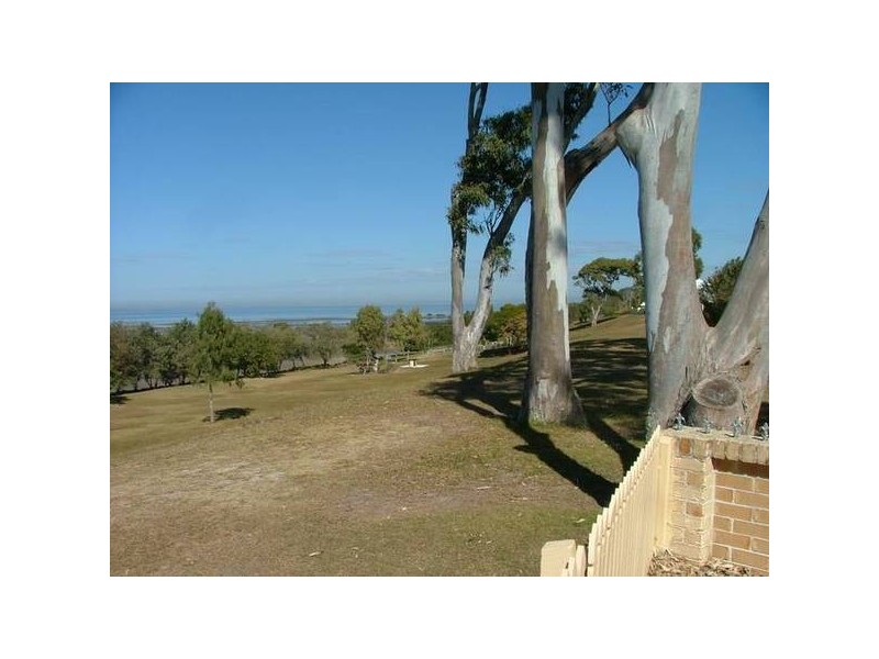 3/5 Clarke Terrace, Sandstone Point QLD 4511