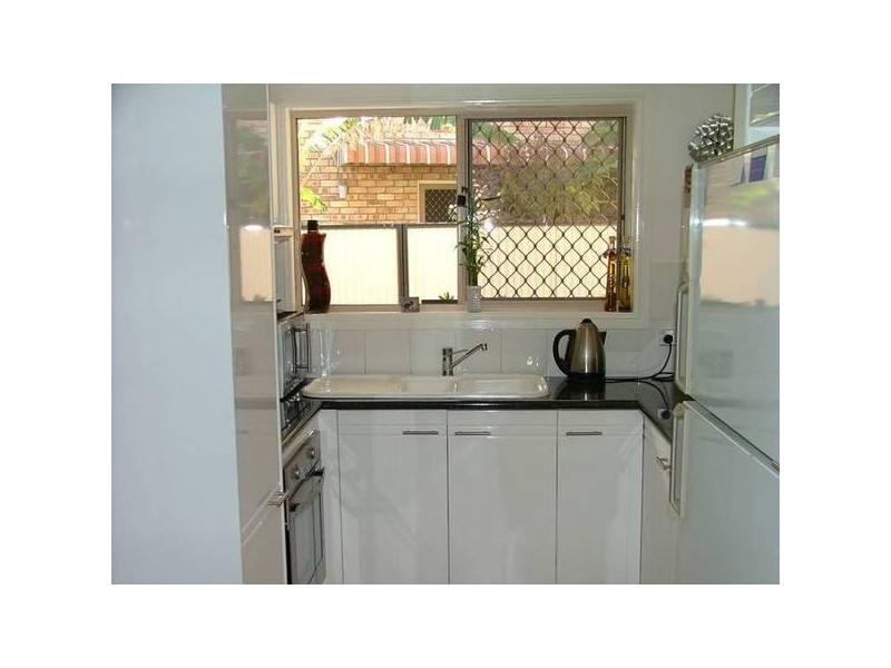 3/5 Clarke Terrace, Sandstone Point QLD 4511