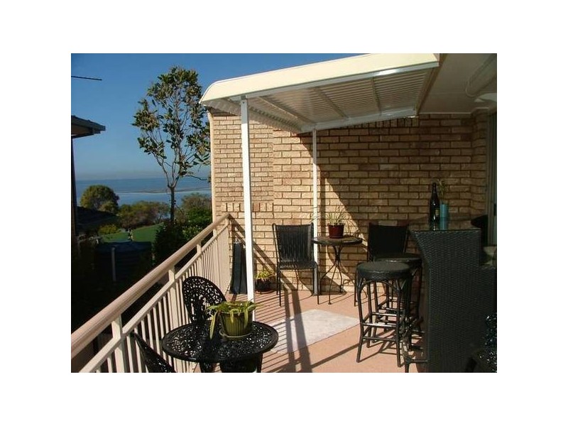 3/5 Clarke Terrace, Sandstone Point QLD 4511