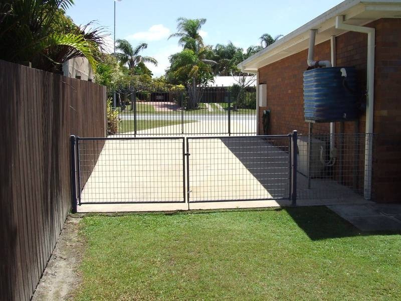 63 Bestman Road East, Sandstone Point QLD 4511