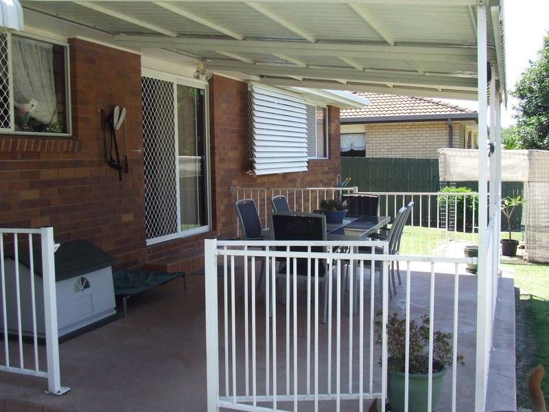 63 Bestman Road East, Sandstone Point QLD 4511