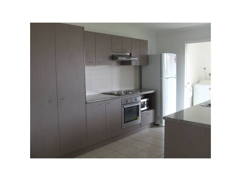 Sandstone Point QLD 4511