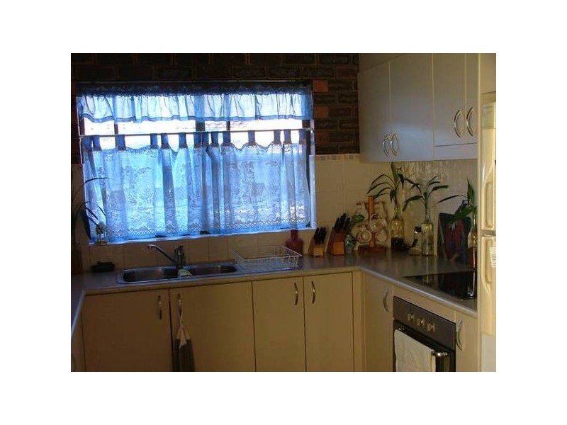 3/7 Hall Avenue, Bongaree QLD 4507