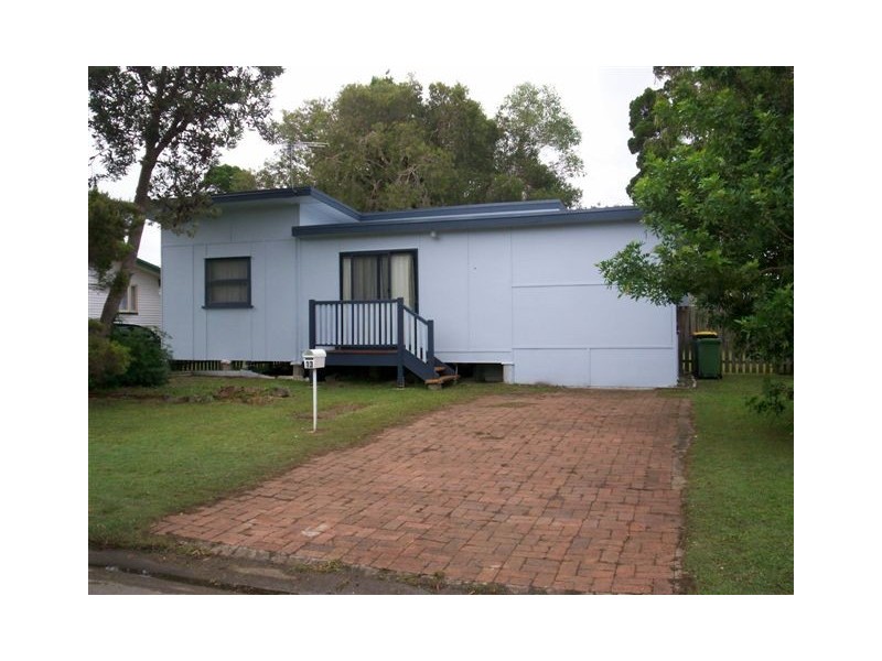 13 Lyrebird St, Bongaree QLD 4507