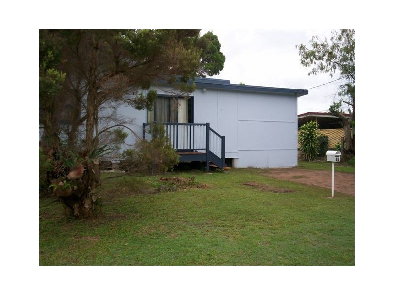 13 Lyrebird St, Bongaree QLD 4507