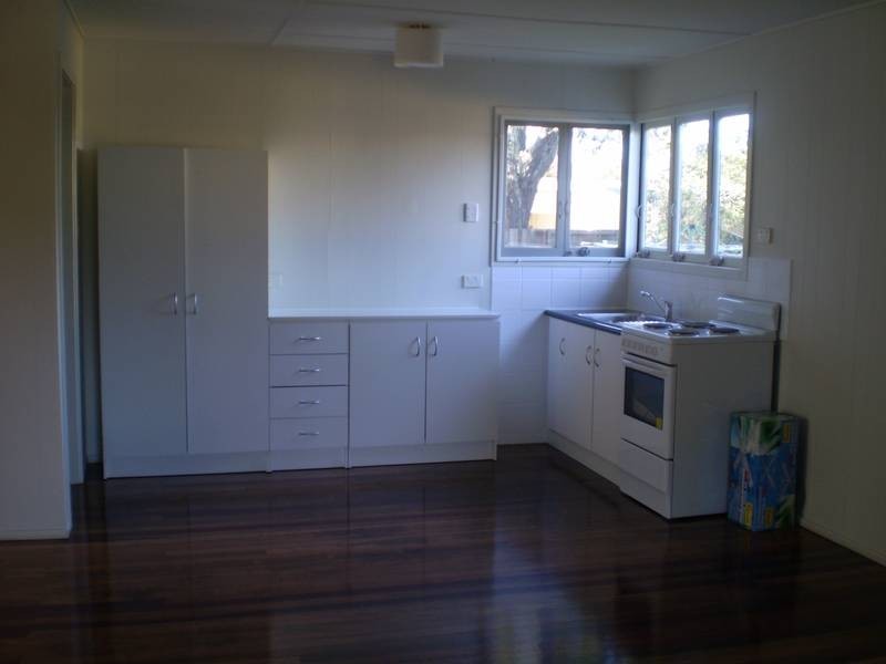 13 Lyrebird St, Bongaree QLD 4507