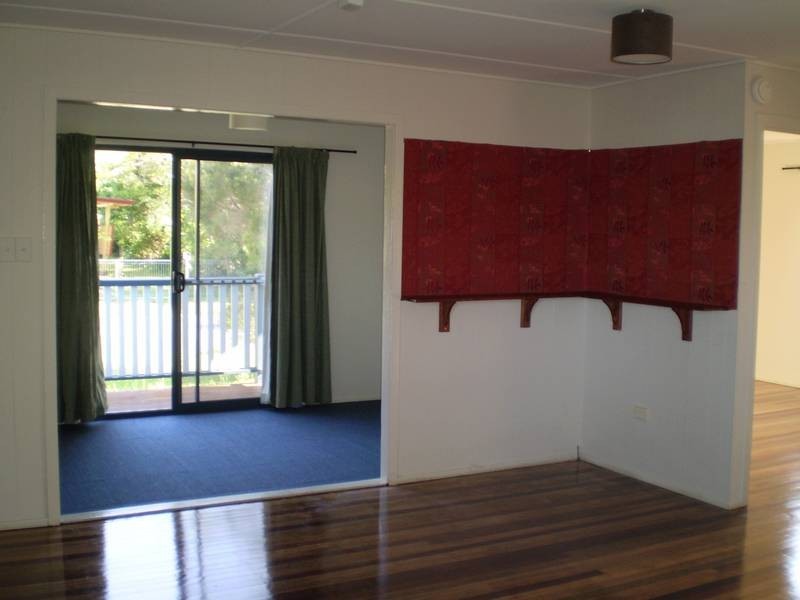 13 Lyrebird St, Bongaree QLD 4507