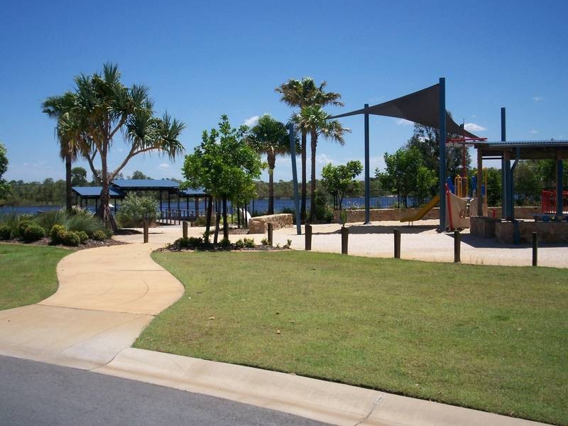 85 Sandheath Place, Ningi QLD 4511