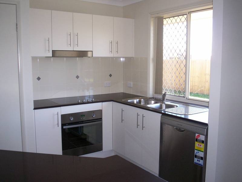 85 Sandheath Place, Ningi QLD 4511