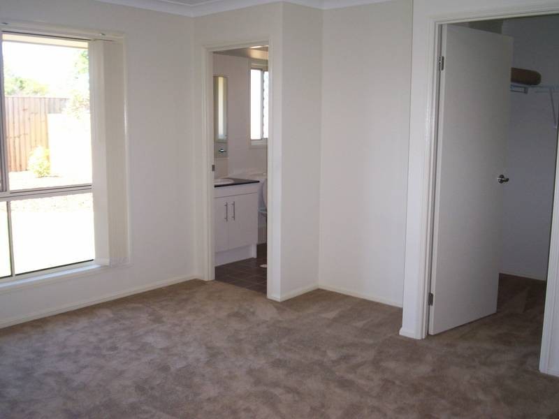 85 Sandheath Place, Ningi QLD 4511