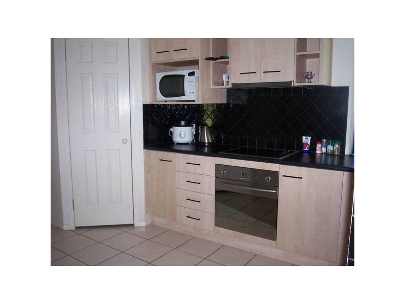 28 Bowprit Cres, Banksia Beach QLD 4507
