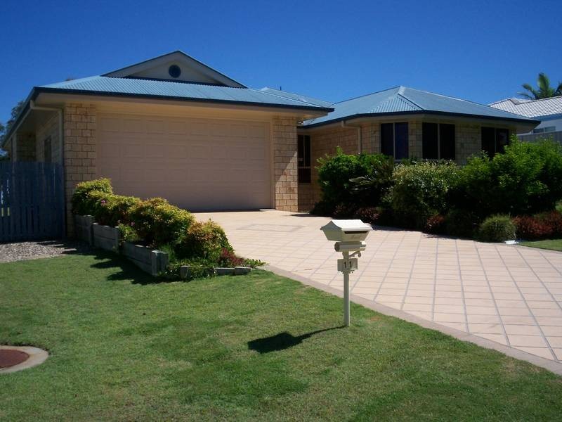 11 Avalon St, Sandstone Point QLD 4511