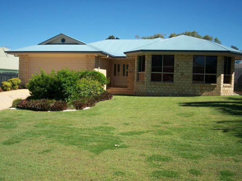 11 Avalon St, Sandstone Point QLD 4511