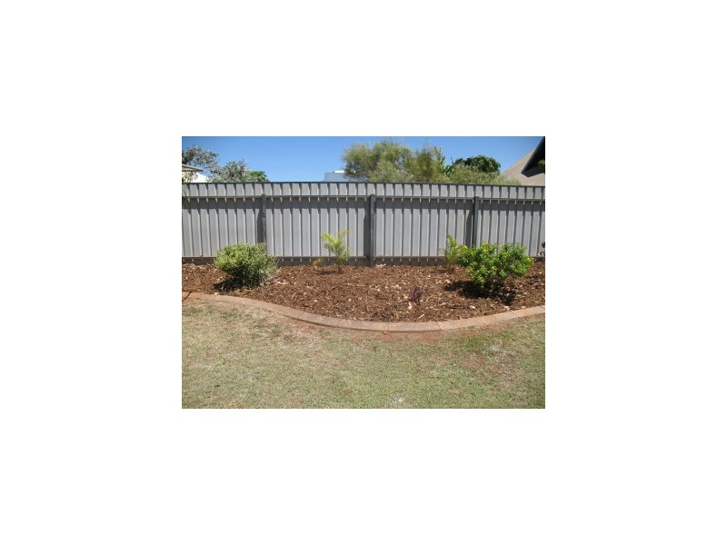 2 Barnsley, Broome WA 6725