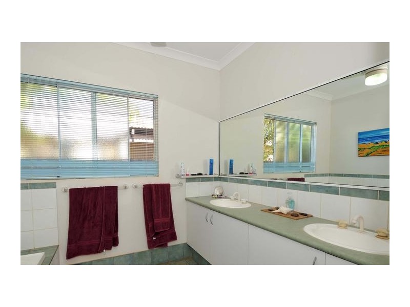 20 Bowerbird Loop, Djugun WA 6725