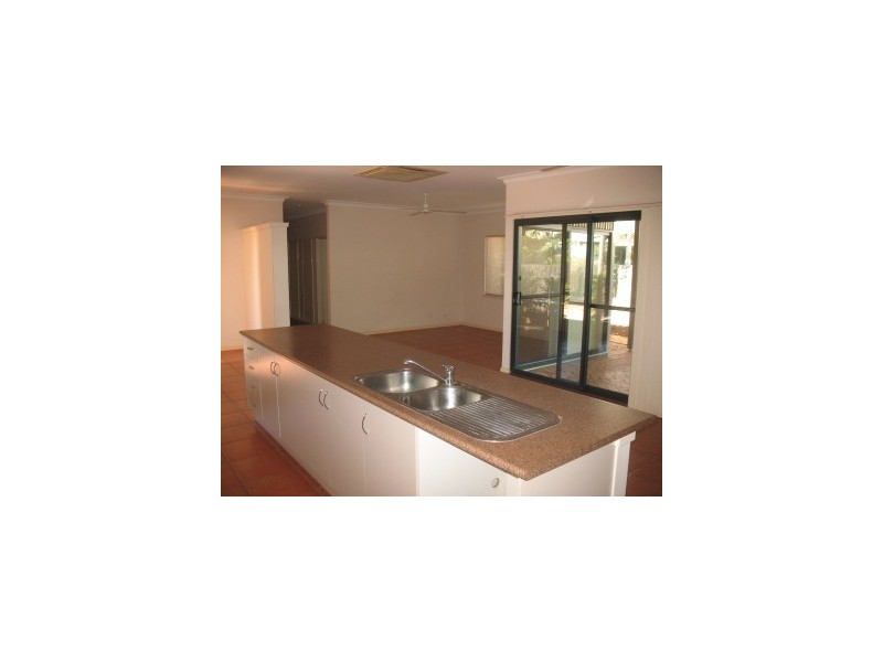 8 Bin Sallik Avenue, Cable Beach WA 6726