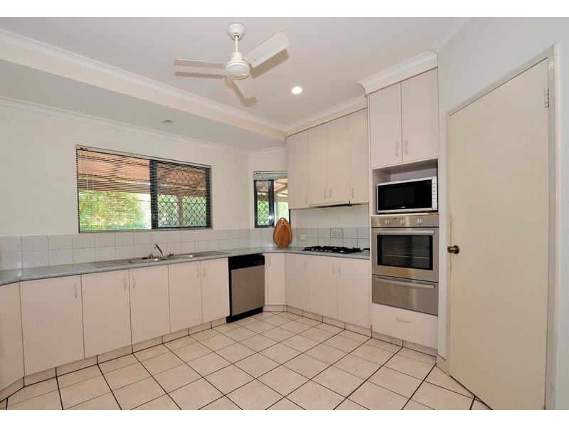 8 Knot Grove, Djugun WA 6725