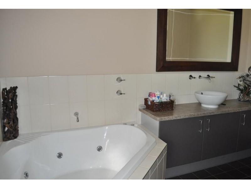 10 Quoll Way, Djugun WA 6725