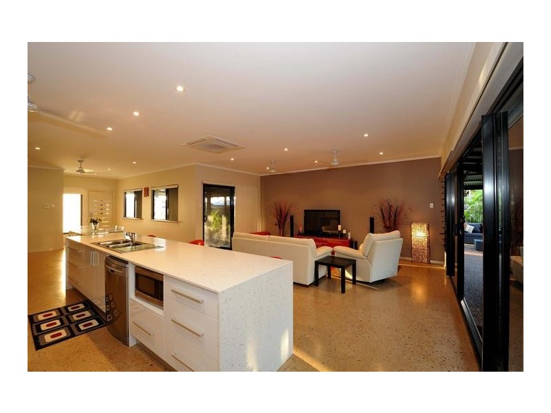 15 Barrgana Road, Cable Beach WA 6726