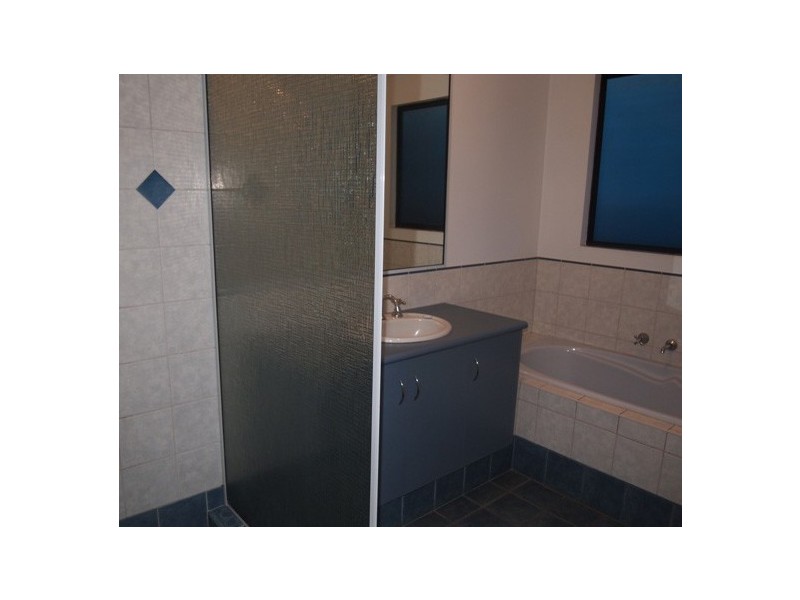 5 Bowerbird Loop, Djugun WA 6725