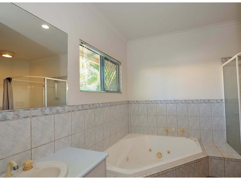 8 Knot Grove, Djugun WA 6725