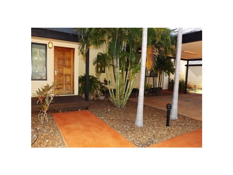 1/8 Seko Place, Cable Beach WA 6726