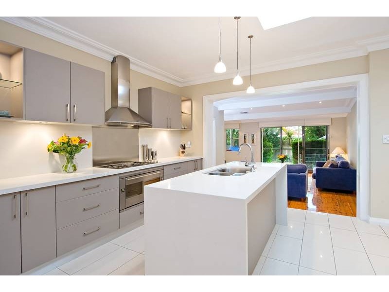 8 Russell Street, Russell Lea NSW 2046