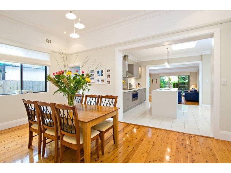 8 Russell Street, Russell Lea NSW 2046