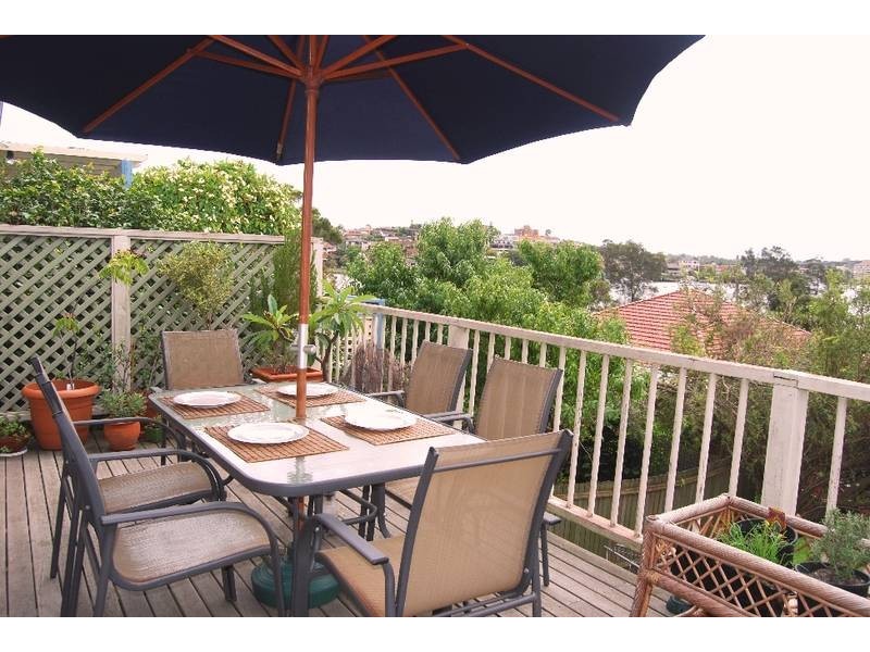 8 Bay Road, Russell Lea NSW 2046